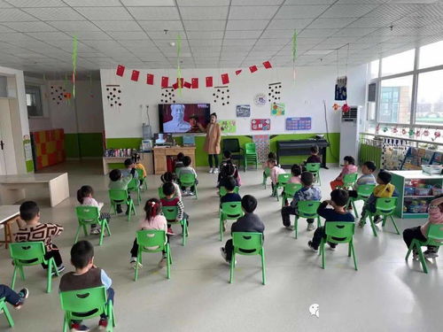 人和镇中心幼儿园二园开展 学习雷锋精神,文明伴我成长 主题教育活动